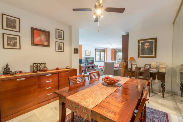Exclusivo piso señorial con terraza en el Paseo del Salón (Cuesta de Escoriaza), con cochera y trastero. — 15