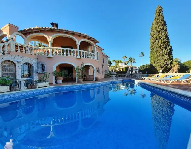 ✓Amplia Villa con Vistas al Mar, Piscina y apartamentos en B - foto 3