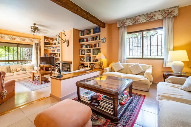 CHALET EN LOS DOLORES — 33