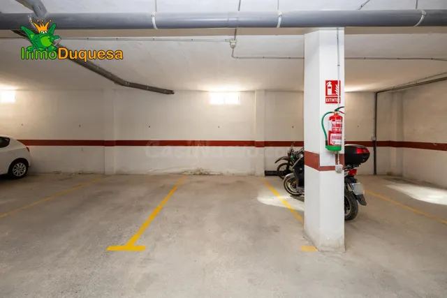 Piso de 3 dorm. en Las Gabias, con APARCAMIENTO. — 32
