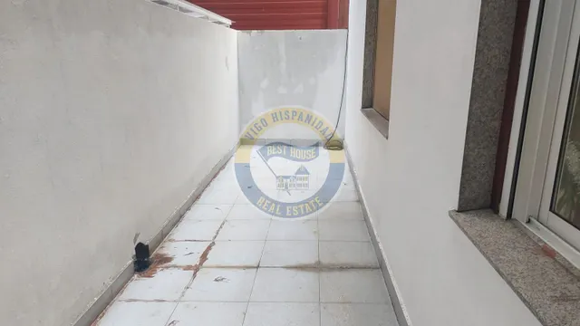 Amplio piso  reformar, en el entorno de Travesía de Vigo — 22