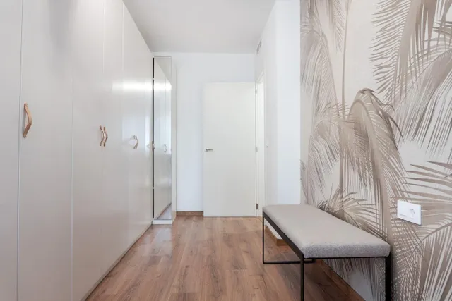 Exclusivo piso de 130 m2 y 4 dormitorios junto al Ayuntamiento de Valencia — 43