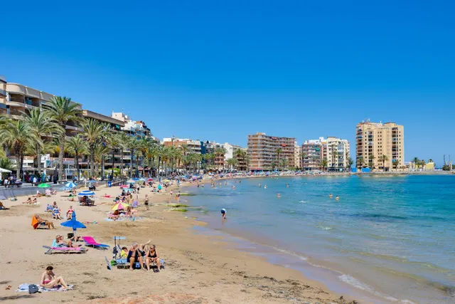 APARTAMENTO DE 3 DORMITORIOS 1 BAÑO 1 ASEO EN TORREVIEJA (PLAYA DEL CURA) — 27