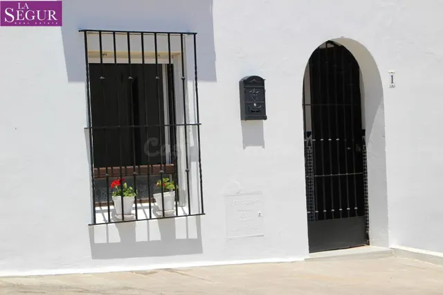 CASA EN PLANTA BAJA EN ZONA NUEVA