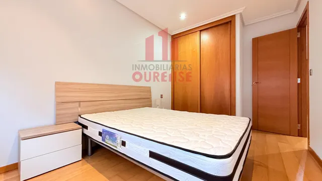 PRECIOSA VIVIENDA SEMINUEVA SITUADA EN O COUTO — 14