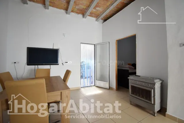 CASA ACOGEDORA Y SEMIREFORMADA CON PATIO — 5