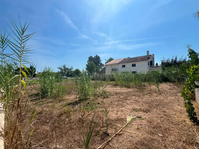 Solar de 600m2 en la playa de Riumar - foto 3