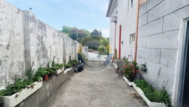 CASA INDEPENDIENTE PROXIMA A CASTRELOS — 21