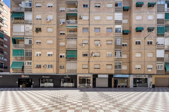 Piso de 3 dormitorios con terraza en plena zona Fontiveros — 21