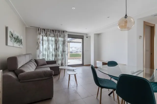 Apartamento 2 Dormitorios y 2 Baños gran terraza con vistas  1ª linea Piscina garaje y trastero — 3