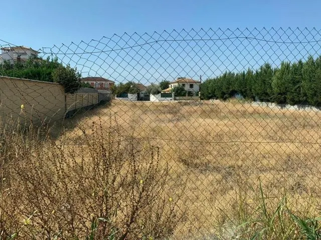 ZONA CORTIJO EL ALCAIDE - Parcela de terreno de 1.500 m2 - foto 2