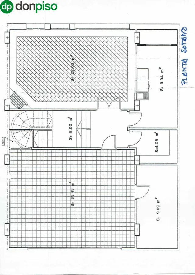 CHALET ADOSADO EN URBANIZACIÓN ADORATRICES — 48