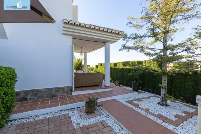 ✨ Espectacular chalet con piscina y vistas impresionantes — 38