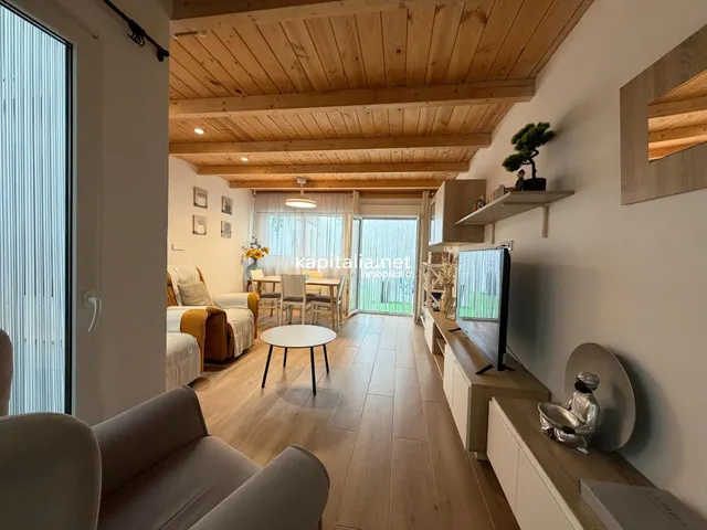 CASA EN EXCLUSIVA EN UNA DE LAS ZONAS MAS CODICIADAS DE ONTI - foto 2
