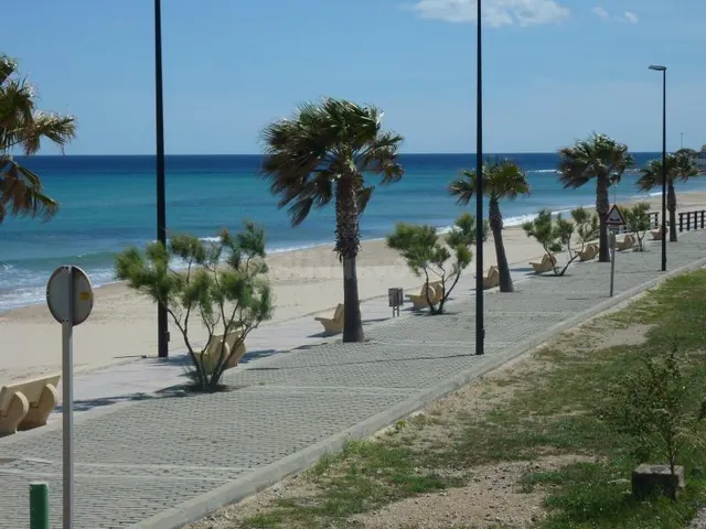 Exclusivas parcelas en venta en Els Corralets, L'Hospitalet 