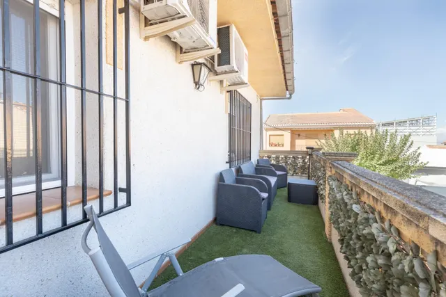 Casa en Armilla con terraza, patio y amplia cochera — 24