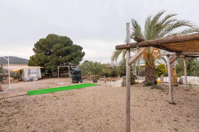 Se vende chalet único - Un rincón dónde habita el arte — 38