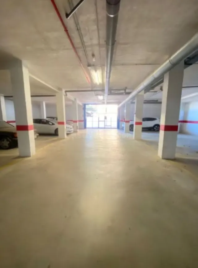 Garaje 26m² en venta - Centro — 3