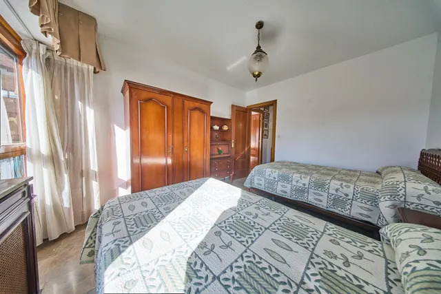 Residencia exclusiva en Paseo del Salón con vistas despejadas — 17