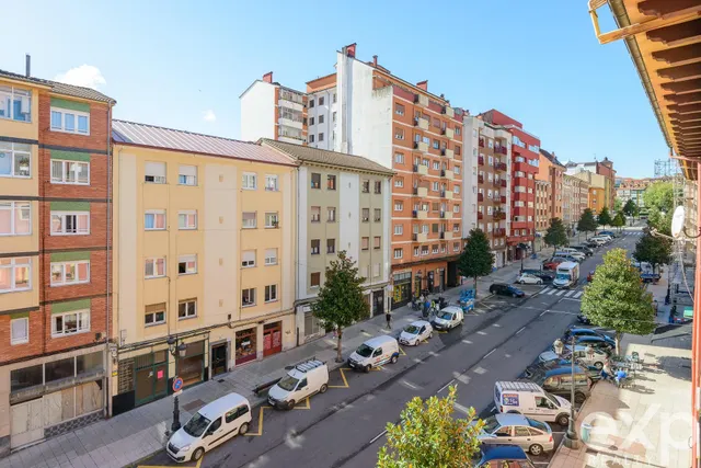 Piso en venta en avenida torrelavega, Oviedo – amplitud y ubicación — 26