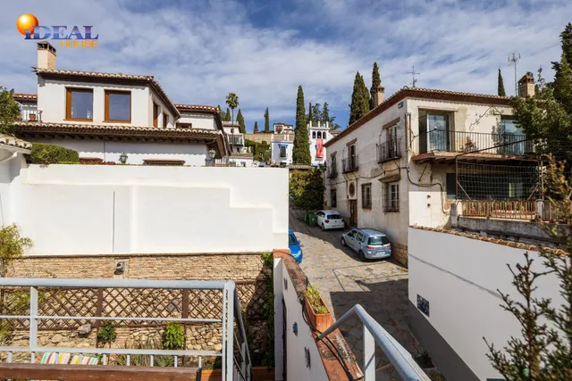 GRAN CASA EN ALBAICÍN BAJO. — 25
