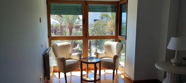 Vistas panóramicas junto al puerto deportivo — 22