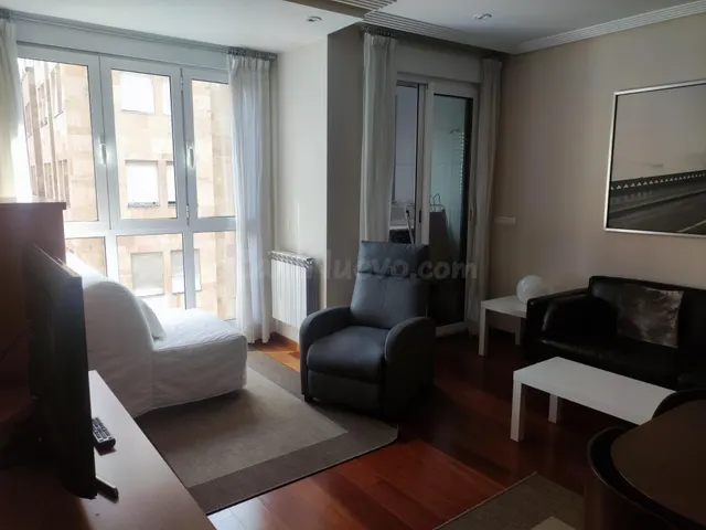 PRECIOSO APARTAMENTO EN EL CENTRO DE LA CIUDAD CON PLAZA DE  - foto 3