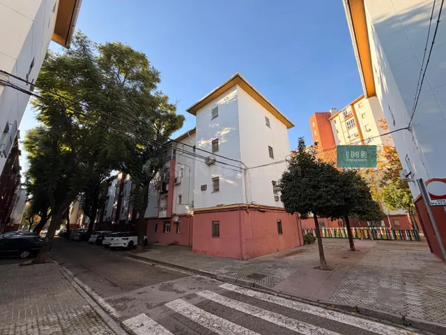¡OPORTUNIDAD EN TRIANA - EL CARMEN! Gran piso de 4 dorm. tod - foto 3