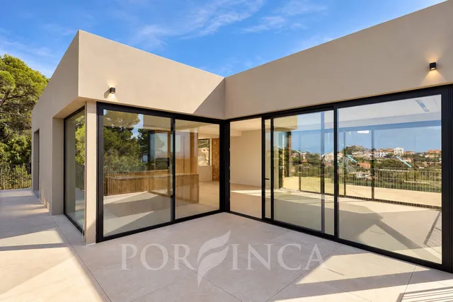Exclusiva villa moderna con piscina cerca del centro de Begur — 11