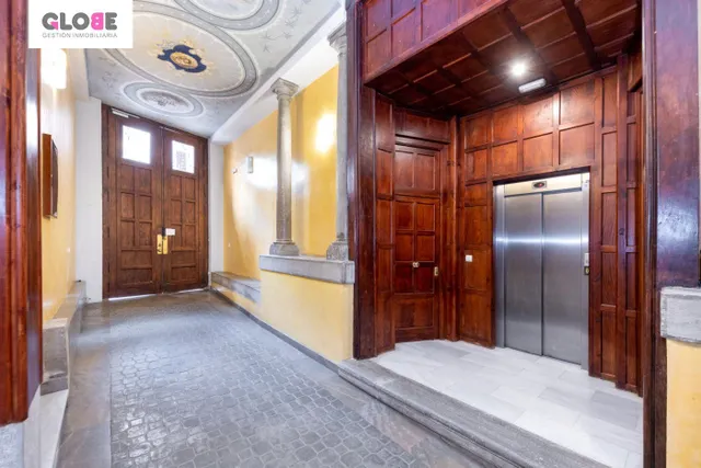 LOCAL EN VENTA JUNTO PLAZA ISABEL LA CATÓLICA — 5