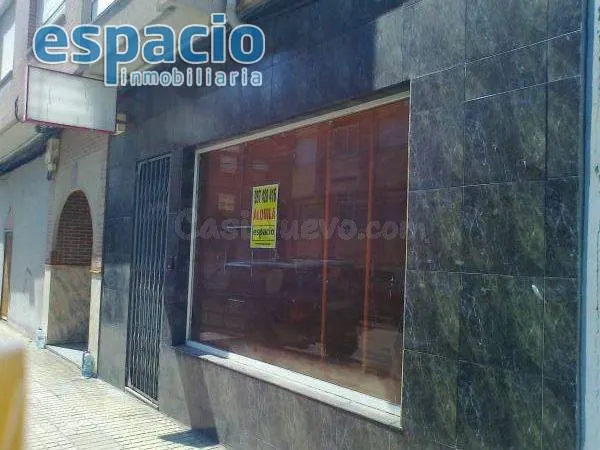 SE VENDE LOCAL ACONDICIONADO PONFERRADA - foto 3
