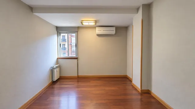 ¡INVERSORES! VENTA DE DOS PISOS UNIDOS A REFORMAR DE 3 DORMITORIOS Y 2 BAÑOS CADA UNO MUY CERCA DEL RETIRO — 27