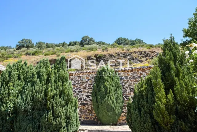 FABULOSA CASA DE PIEDRA TOTALMENTE REFORMADA — 55