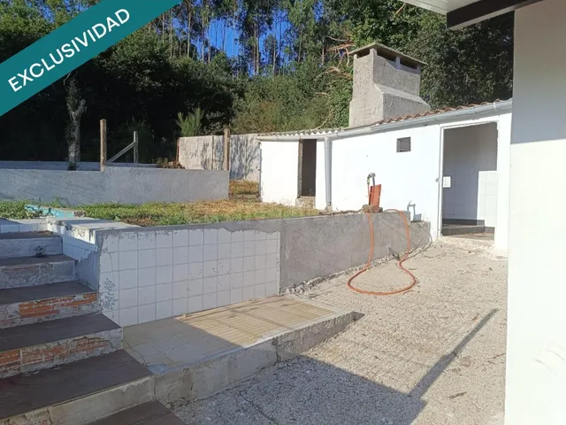 Finca de 1.252 m² con dos viviendas y un almacén