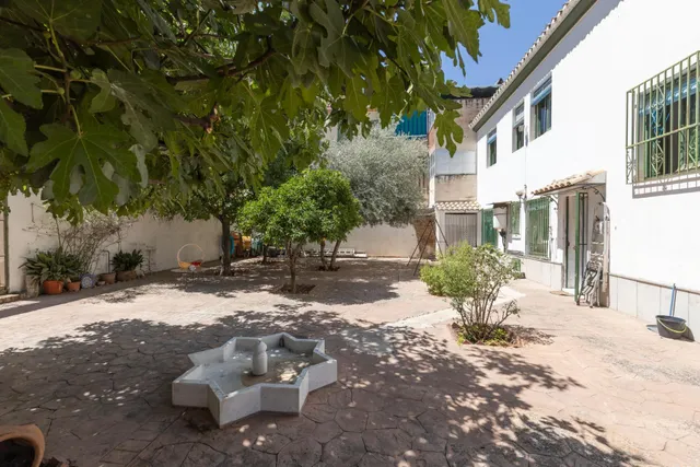 Casa con gran solar — 49