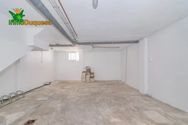 Casa adosada CASI A ESTRENAR en Belicena. Con 4 dormitorios. — 39