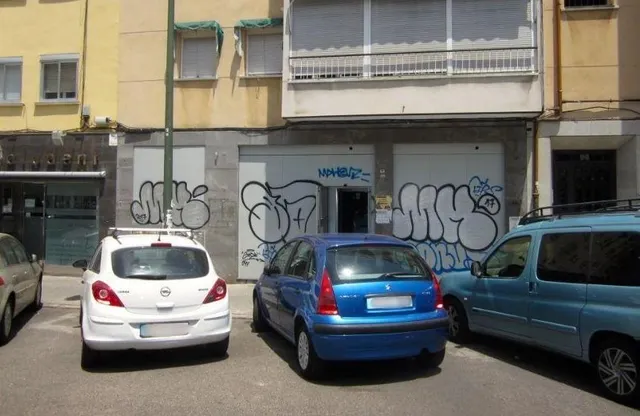 Local comercial avda. valvanera 96 — 19