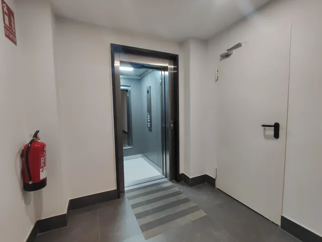 Plaza de garaje, Av. Madrid 13. — 7