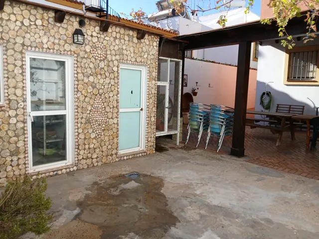 VIVIENDA INDEPENDIENTE CON TERRENO — 39