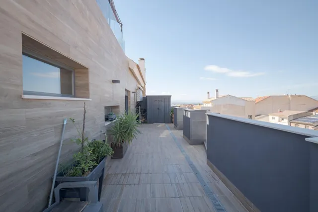 Ático dúplex con piscina en Maracena — 47