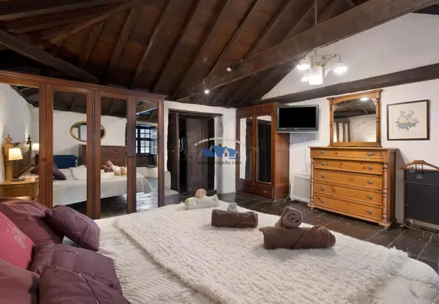 Casa histórica en venta — 8