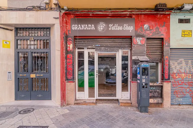 LOCAL EN CALLE SOL 25 CON 55 METROS — 19