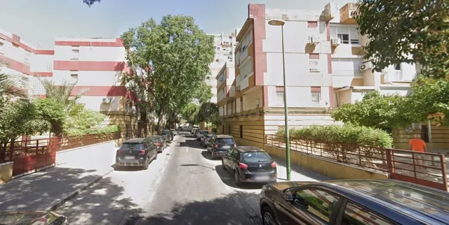 VENTA DE PISO EN SEVILLA+ ALMACEN
