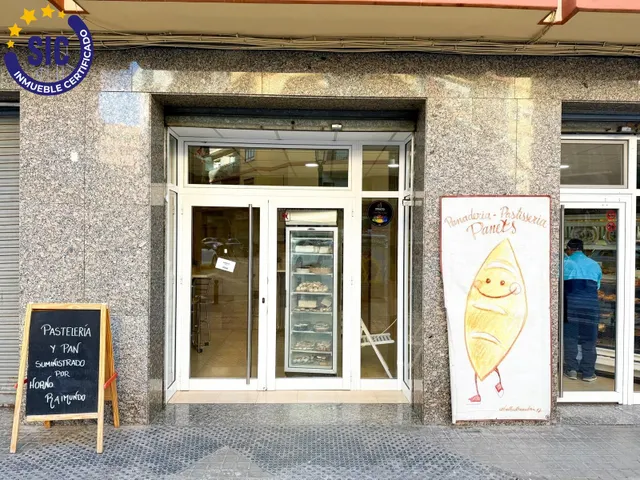 LOCAL COMERCIAL EN LA ZONA NOU MOLES — 5