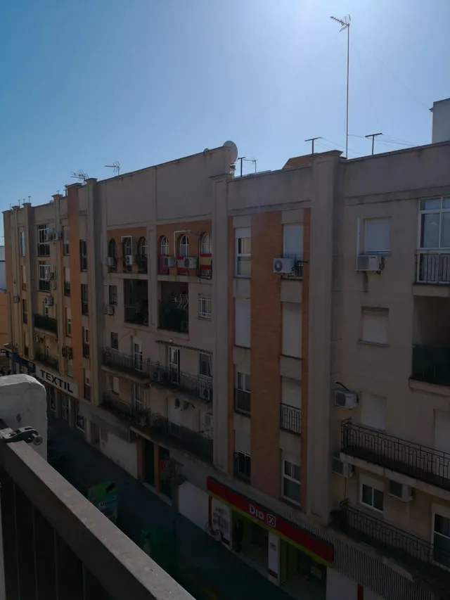 PLAZA DE GARAJE AVDA. REYES CATÓLICOS-HISPALIS — 8