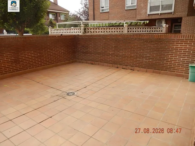 Piso con patio en Covaresa — 22