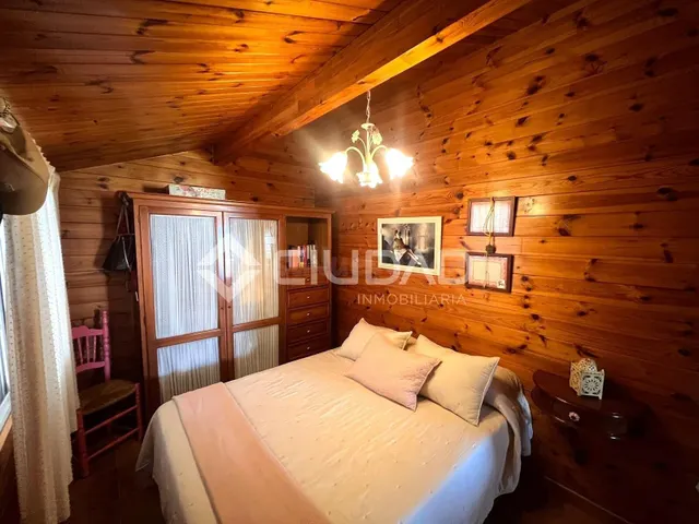 Casa con amplio terreno y piscina junto a Jaramar — 14