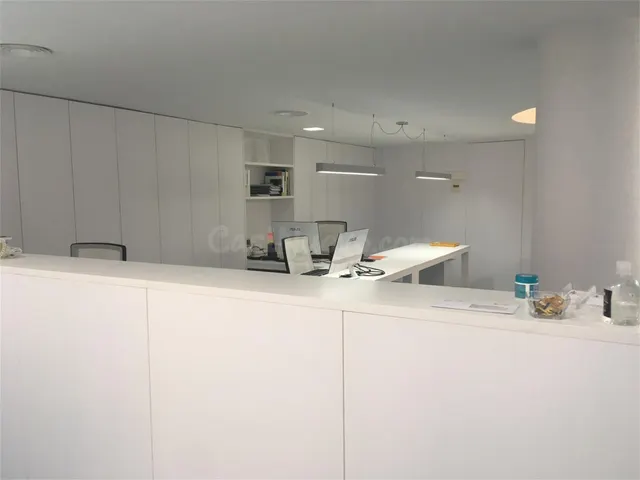 Oficina con varios habitáculos en Avenida Juan Carlos I - foto 4