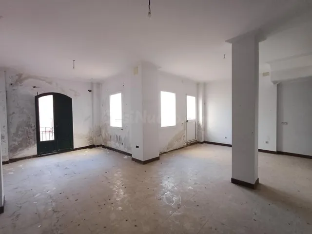 En venta fantástica vivienda de varias plantas y salida a do - foto 2