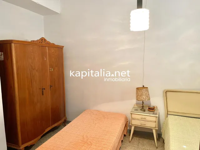 Casa a la venta en Ráfol de Salem. — 20